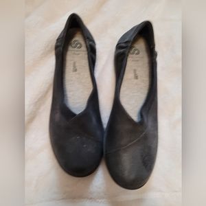 Women's Clarks Cloudstepper shoes